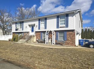 64 Walnut St, Beachwood, NJ