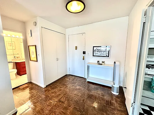 Rented by Addison Property Group | media 5