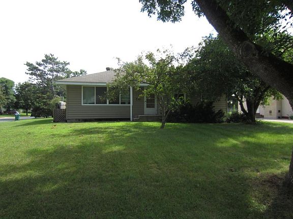 2nd image of 4501 Woodbine Ln