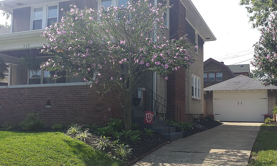 2nd image of 539 E 36th St