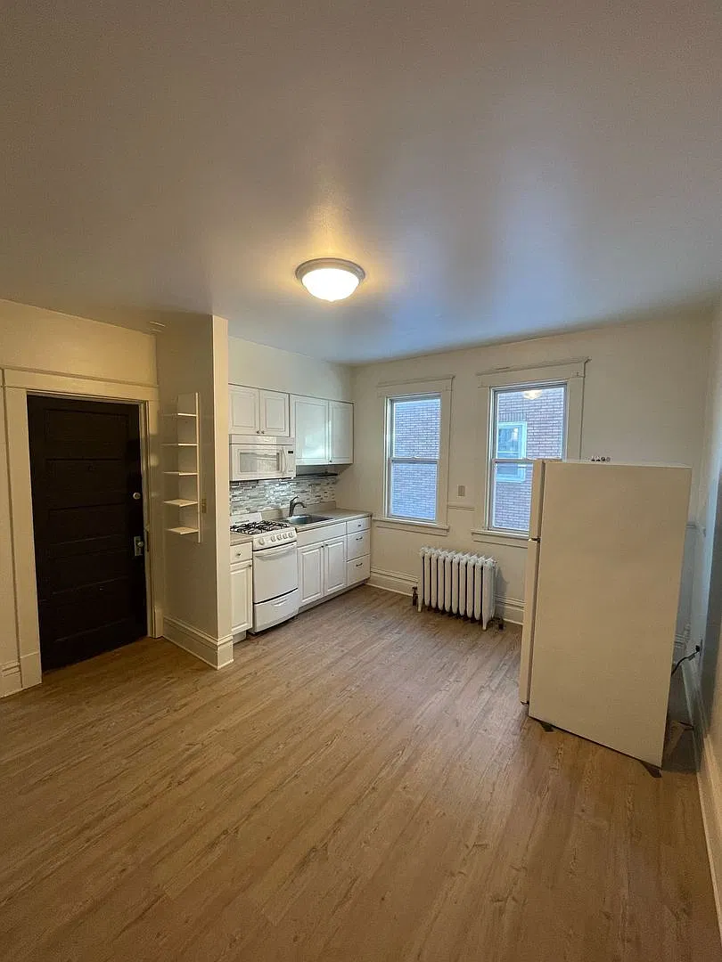 3630 E Plankinton Ave - 6 Unit — Photo 3