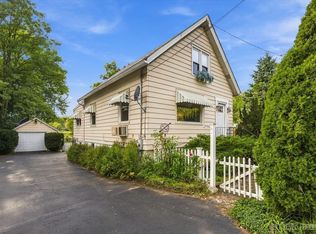 1705 Riverside Ave, St Charles, IL 60174