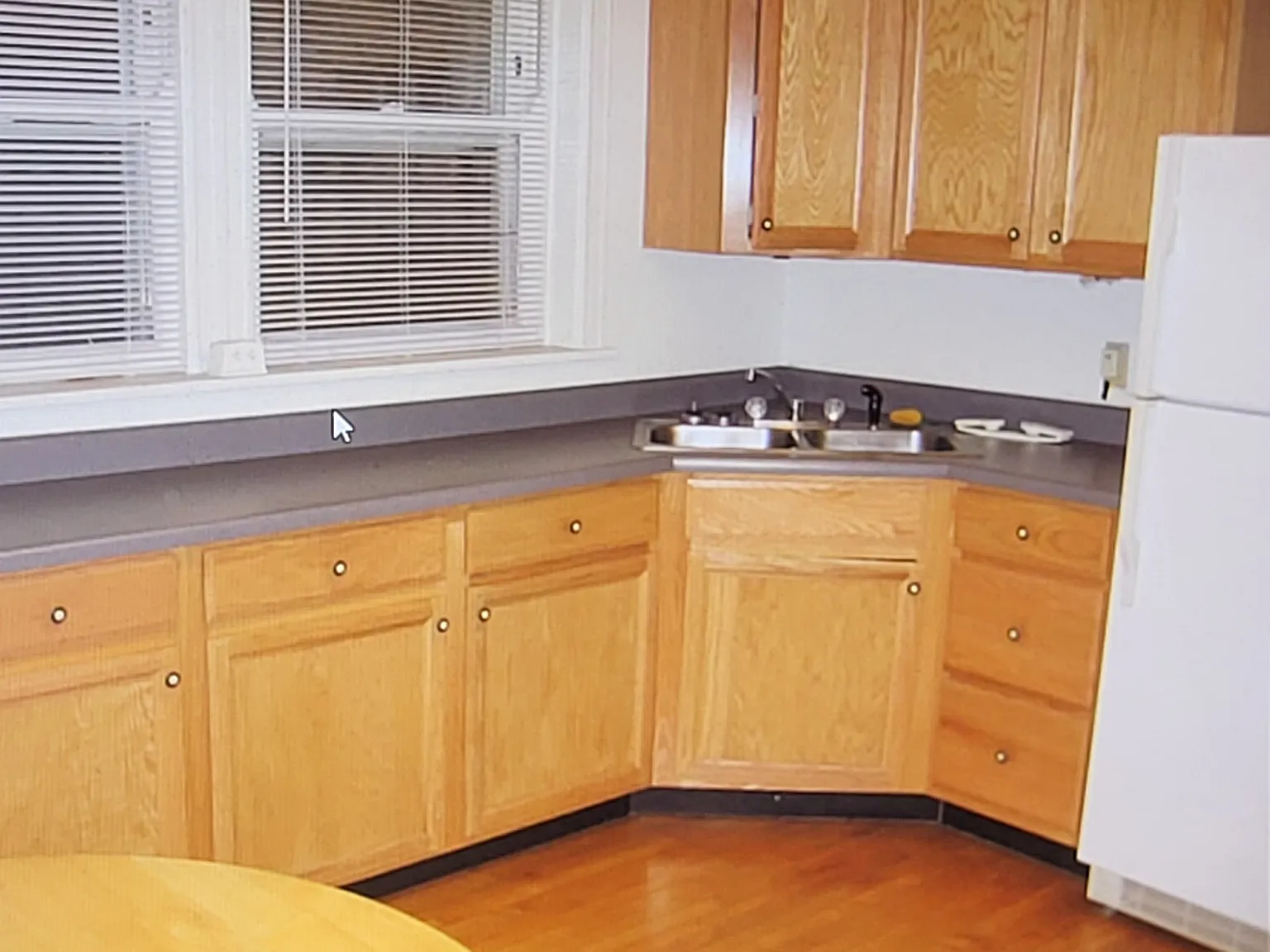 1 bed, 800 sqft, $1,320 — Photo 3