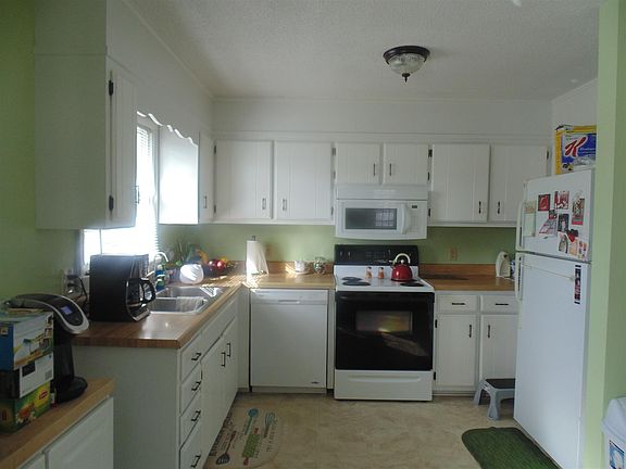 3rd image of 1043 Fairfield Pike