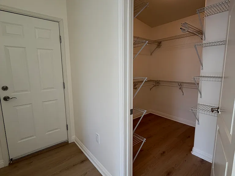 8260 Golden Cir — Photo 7