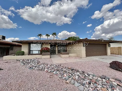 1762 W Isleta Ave Photo 1