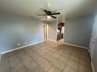 227 17th St APT C, Bakersfield, CA 93301
