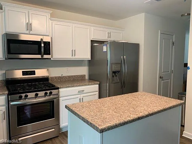 1033 Hidden Meadow Rd — Photo 17