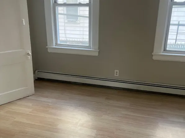 75 Clarke Avenue image 3 of 4