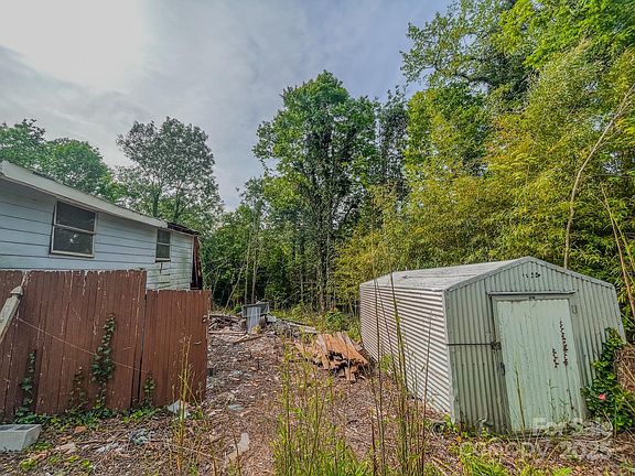 4th image of 1590 Brookford Blvd