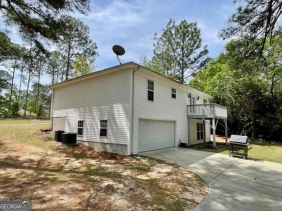 4th image of 704 Hillwood Dr