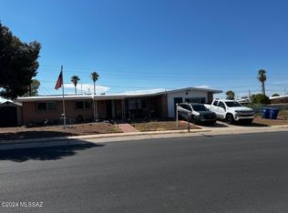 8460 E Vicksburg St, Tucson, AZ 85710