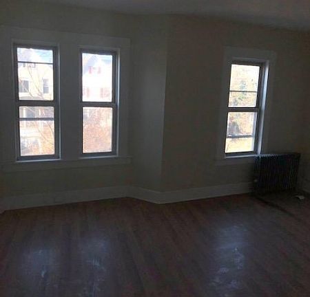 4th image of 80 Westfield Ave