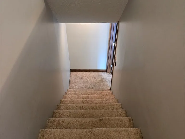 196 W Madison St #4 — Photo 11