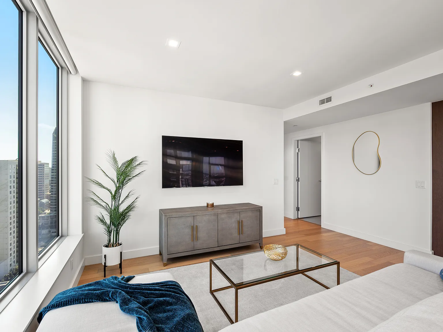 2 bed, 1438 sqft, $8,500 — Photo 2