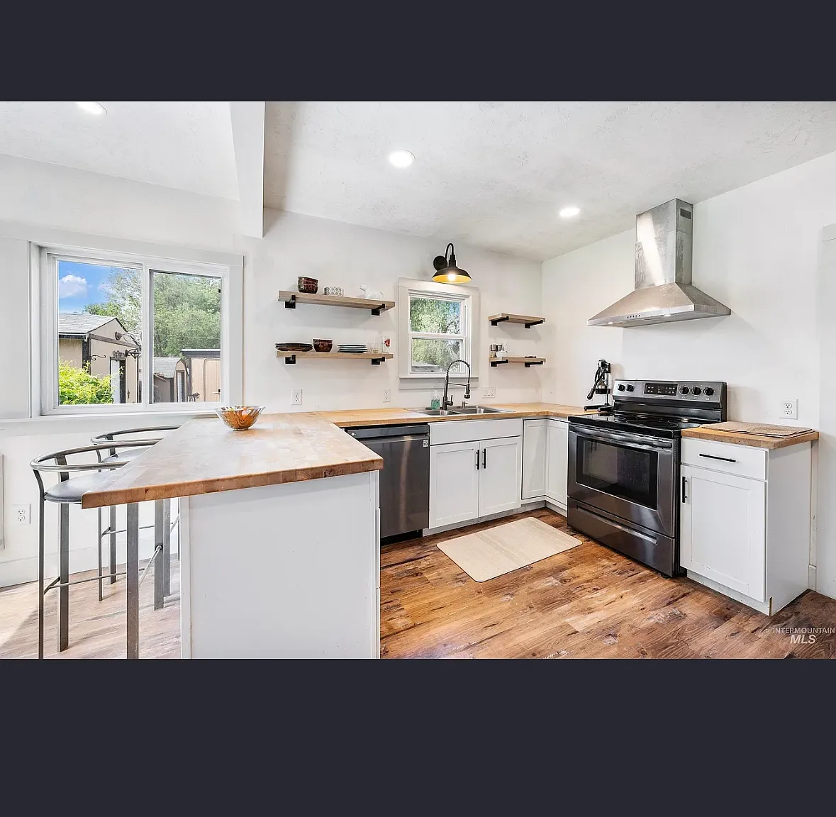 4 bed, 1536 sqft, $2,300 — Photo 3