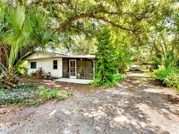 1711 Linwood Ave, Alva, FL 33920