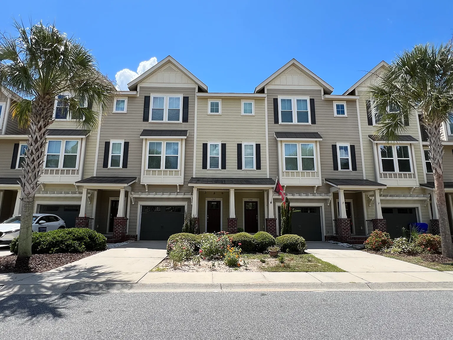 4 bed, 2469 sqft, $3,300 — Photo 1