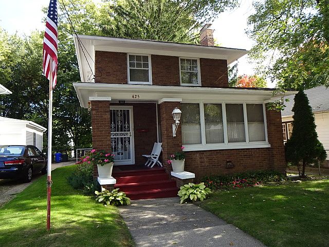 1st image of 425 Orchard Park
