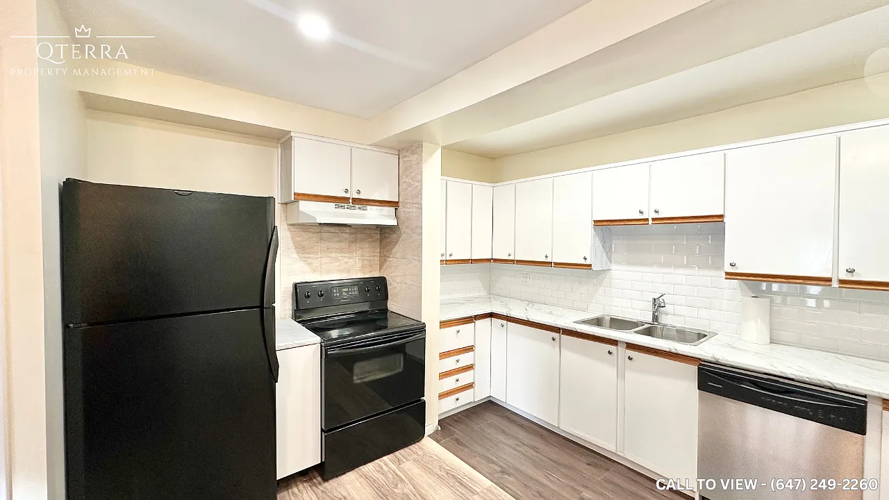 5 bed, 1400 sqft, $3,195 — Photo 2