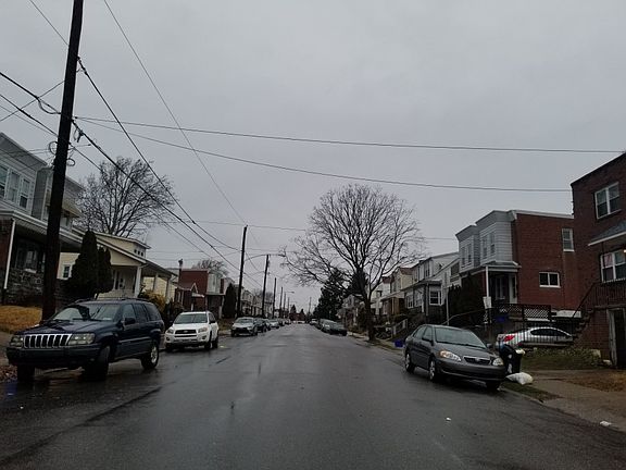 4th image of 7417 Rockwell Ave
