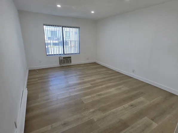 6561 Fulton Ave, Van Nuys, CA