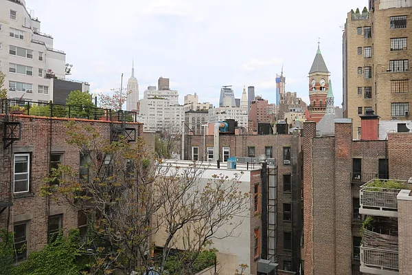 Rented by Compass | media 10