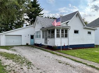 421 W Maple St, Hoopeston, IL 60942