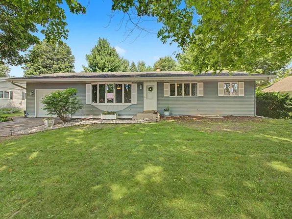 120 W Eisenhower St, Waterman, IL 60556