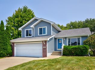 1271 65th Pl, West Des Moines, IA 50266