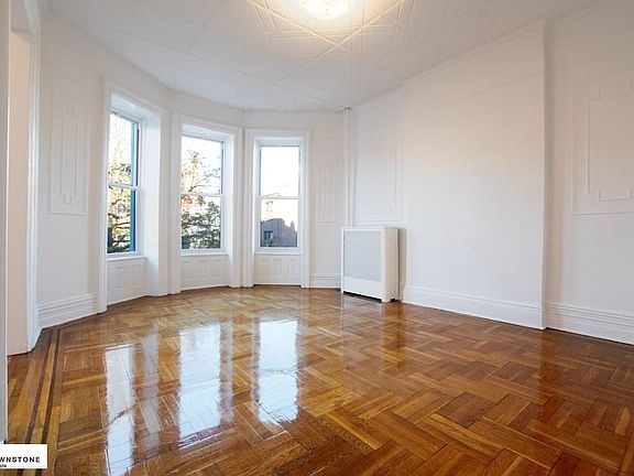 2nd image of 226 Carroll St APT 3