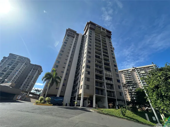 98-487 Koauka Loop APT B906, Aiea, HI 96701