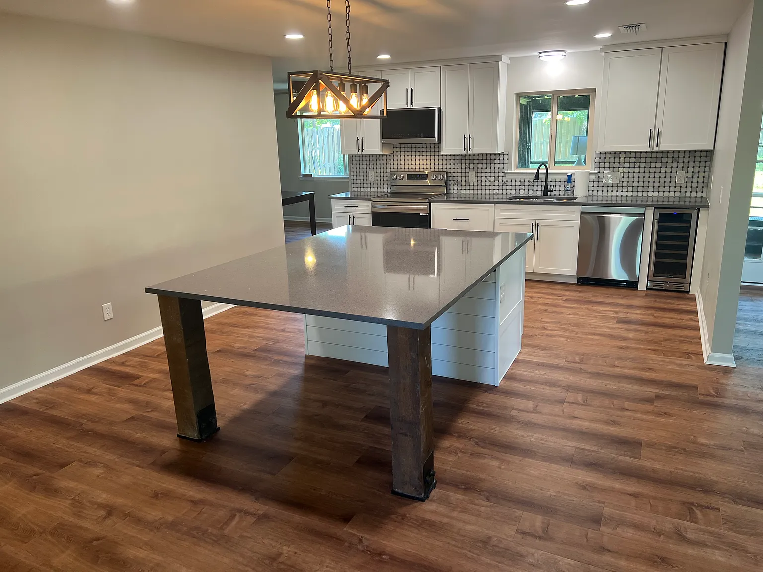 1845 Tara Dr — Photo 1