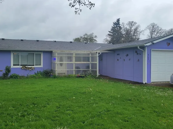945 N 4th St, Aumsville, OR 97325