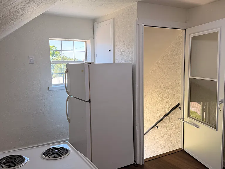 1313 Strawn Ave #2 — Photo 5