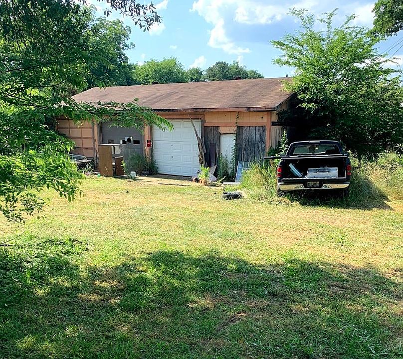 1st image of 6 Franklin Dr