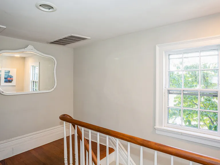 7 Glover St — Photo 18