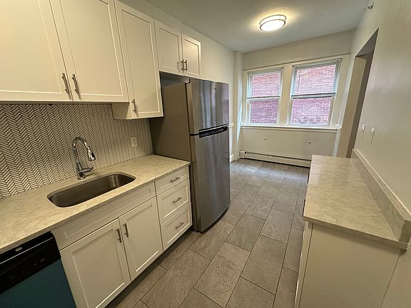 3rd image of 235 Lafayette St #1CP