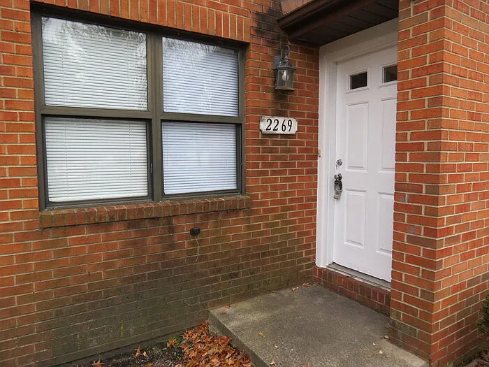 2 bed, 1.5 bath, 1225 sqft, $1,100 — Photo 2