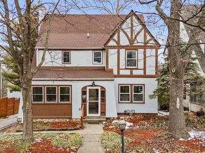 4910 State Line Rd, Westwood Hills, KS, 66205