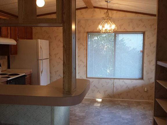 Updated carpeting & linoleum