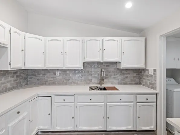 44703 Gingham Ave, Lancaster, CA 93535