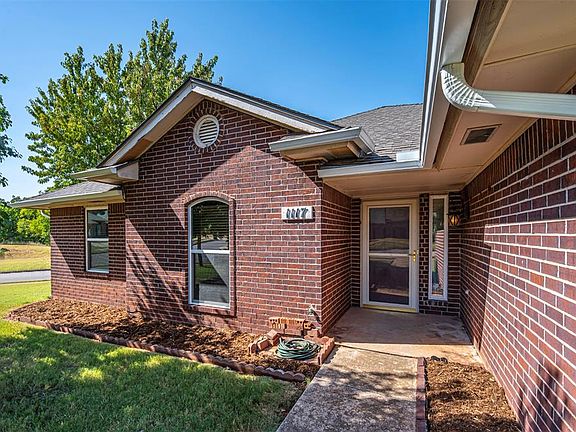 2nd image of 1117 Pruett Dr