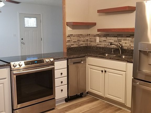 4th image of 7276 Donald Ave