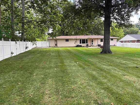 4th image of 3936 Daner Dr