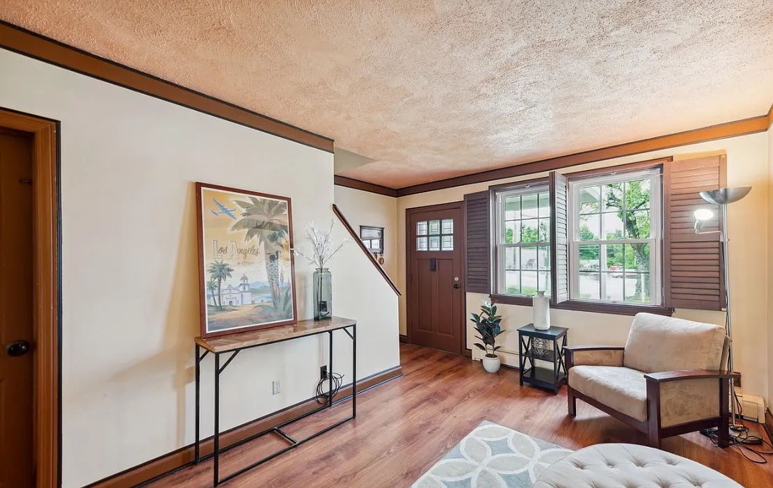 2 bed, 1275 sqft, $1,800 — Photo 2