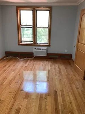 4th image of 84-70 129th St APT 5V