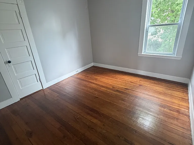 82 Ruth St #1W — Photo 3