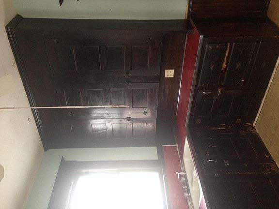 4th image of 703 Prindle St
