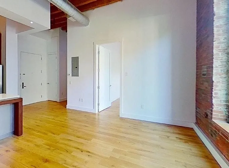139 N 10th St #2F — Photo 2